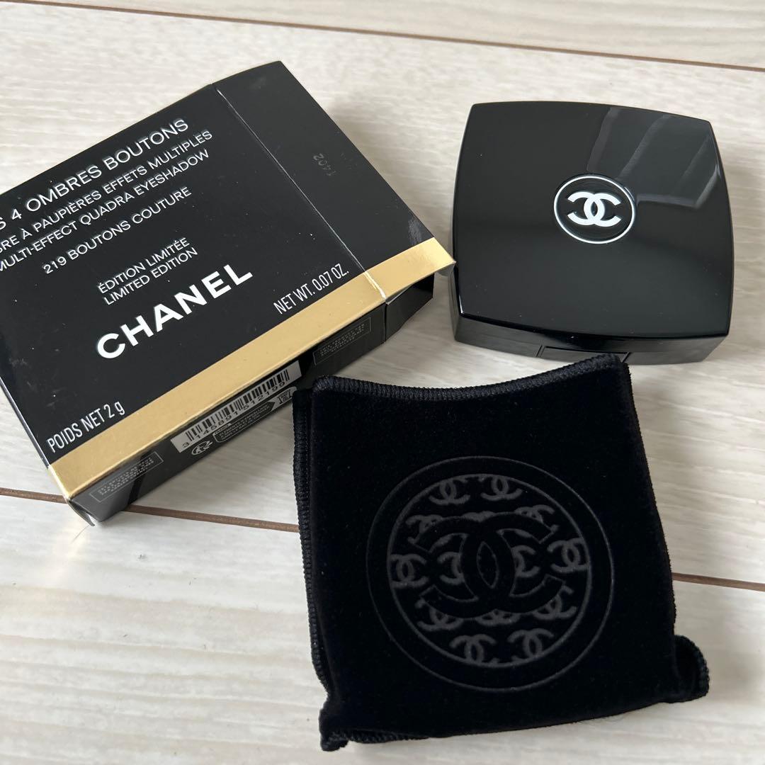 CHANEL シャネル　レ　キャトル　オンブル　ブトン　219