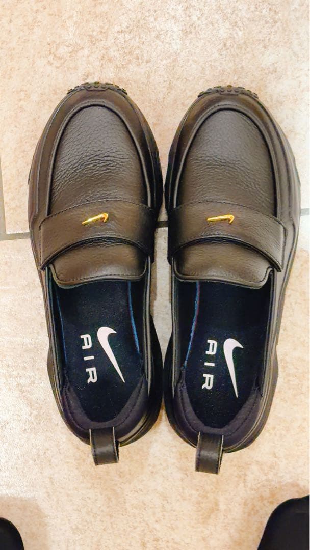 IM8814-001 23.5cm ナイキ エアマックス フェノメナ ブラック