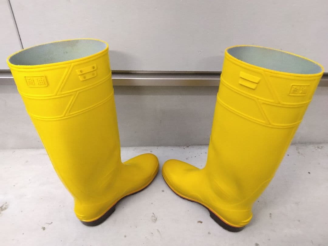 亀*ん様 【酪農女子】弘進ゴム ザクタス イエロー 中古