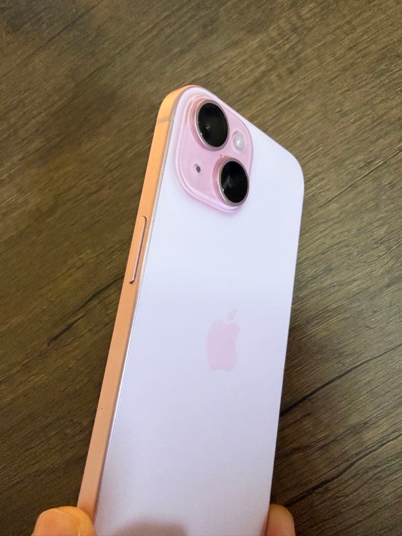 【即日配送】美品！　iPhone 15 128GB SIMフリー　ピンク