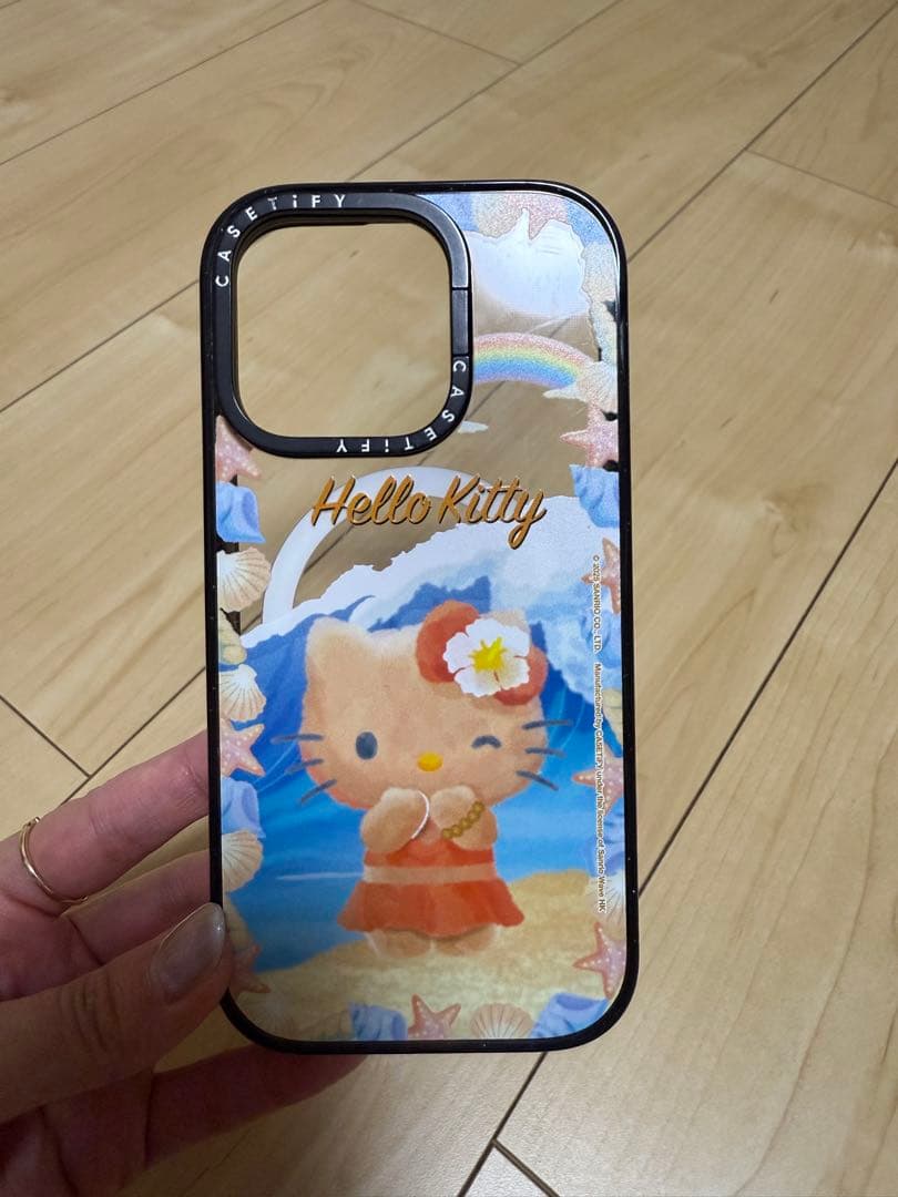 CASETIFY 16proサンリオ日焼けキティー