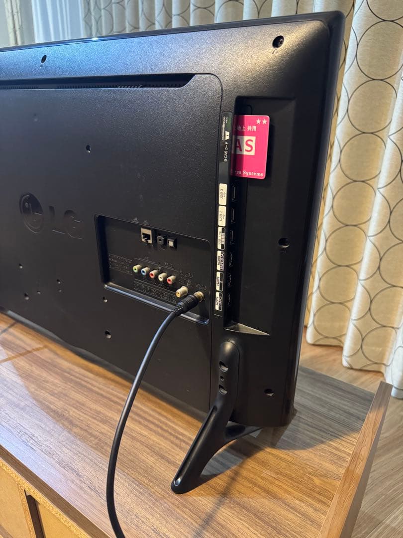 LG 32インチ スマートテレビLG 32LF5800