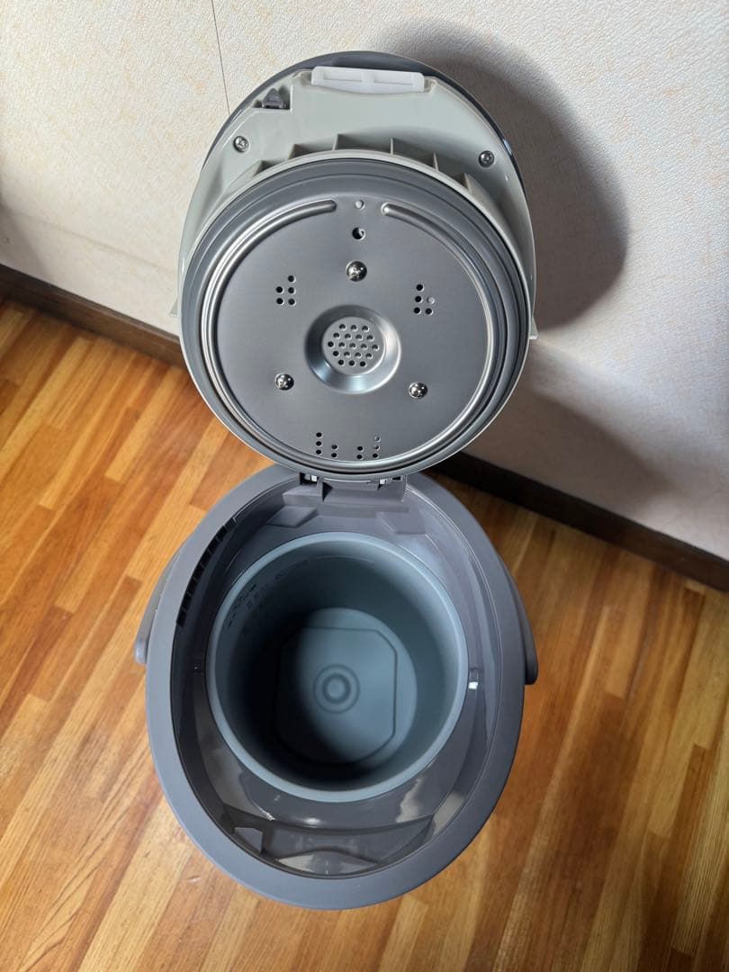 ⭐︎新品未使用⭐︎象印スチーム式加湿器グレー　EE-DE50-HA