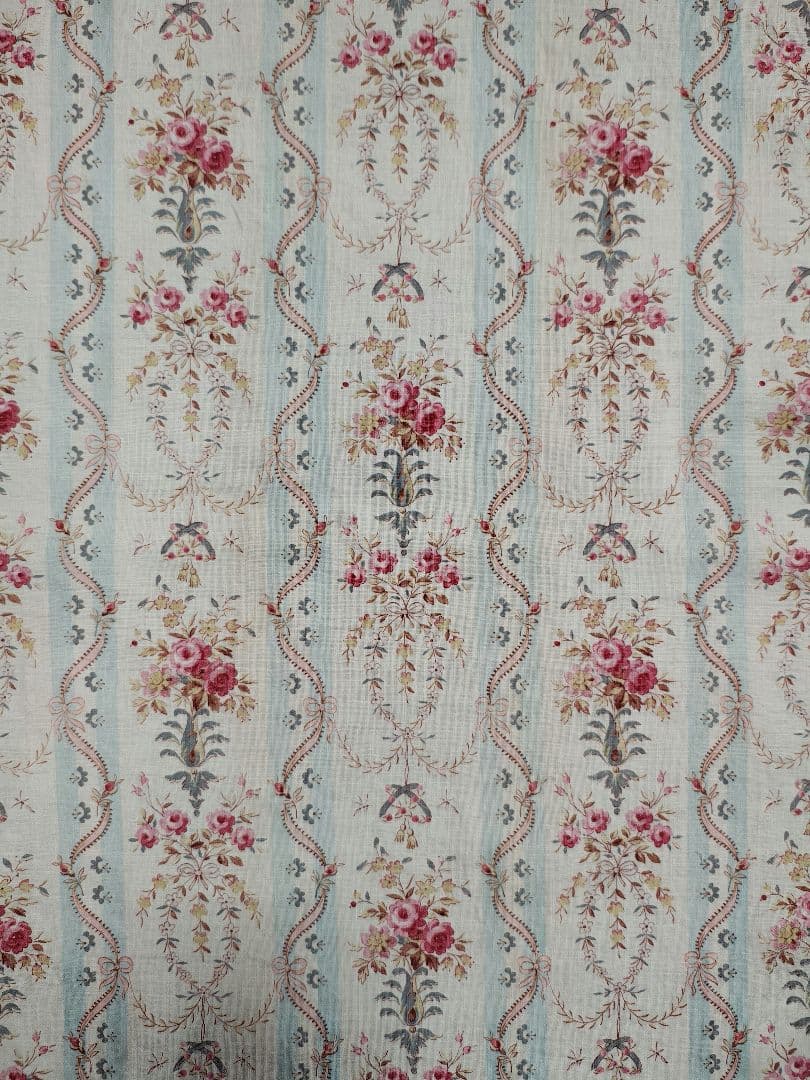 フランス　アンティークファブリック　リボン　ローズ　繊細な柄　100年以上前の布