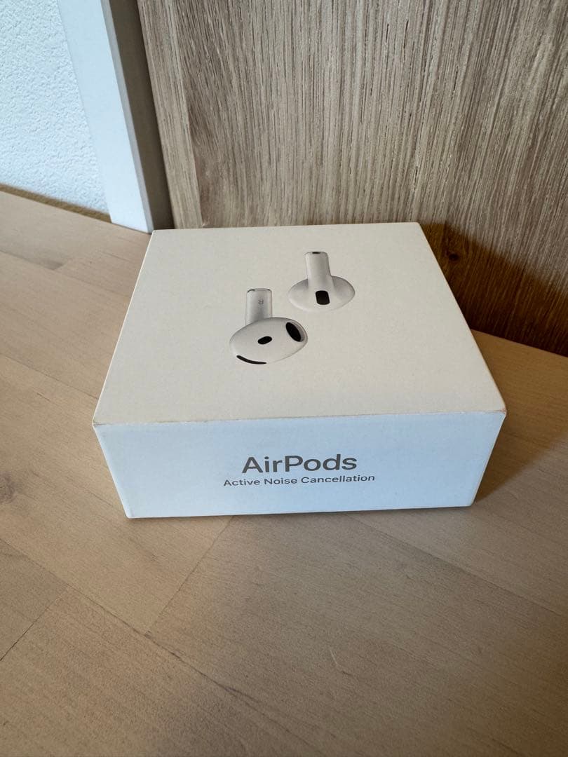 【新品未開封】Apple Airpods 第4世代　ノイズキャンセリング付き