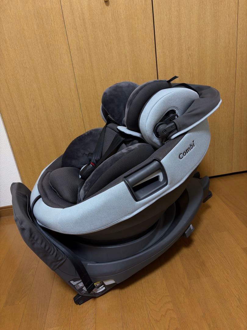 最上位モデルCombi THES ISOFIXエッグショックZB690 ザエス