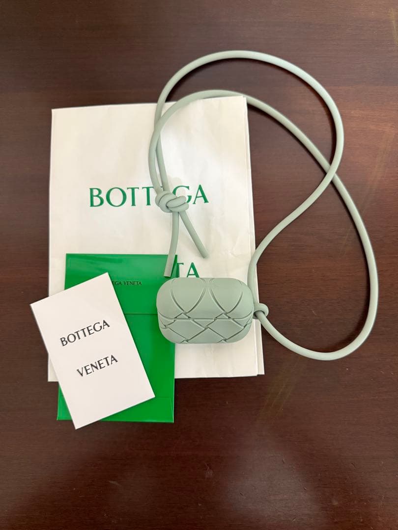 Bottega Veneta AirPodsProケース　イントレチャート
