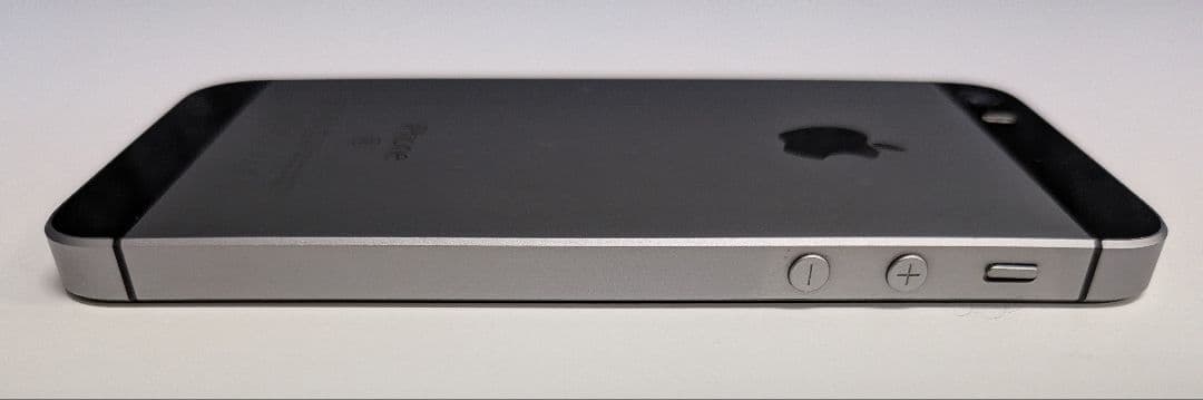 Apple iPhoneSE 第1世代 32GB SIMロックなし