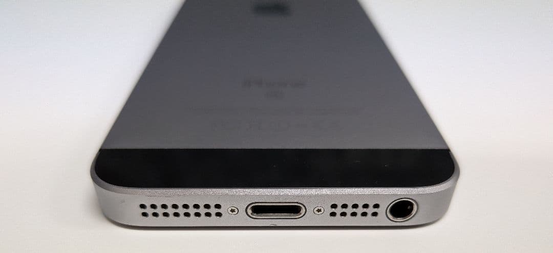 Apple iPhoneSE 第1世代 32GB SIMロックなし