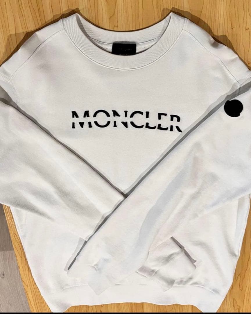 MONCLER ホワイト トレーナー