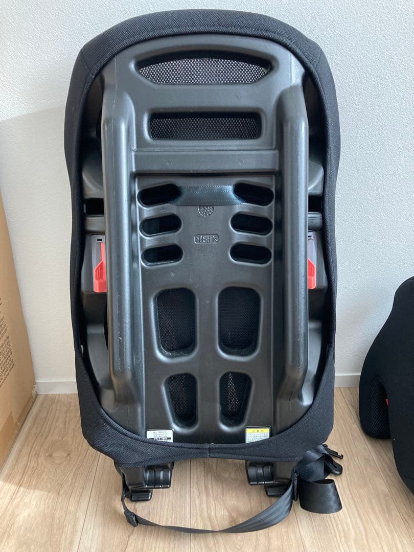 Combi ジョイトリップ エアスルー GG ブラック チャイルドシート