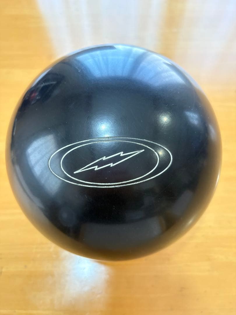LEVEL 15ポンド　ボウリングボール 2穴 STORM