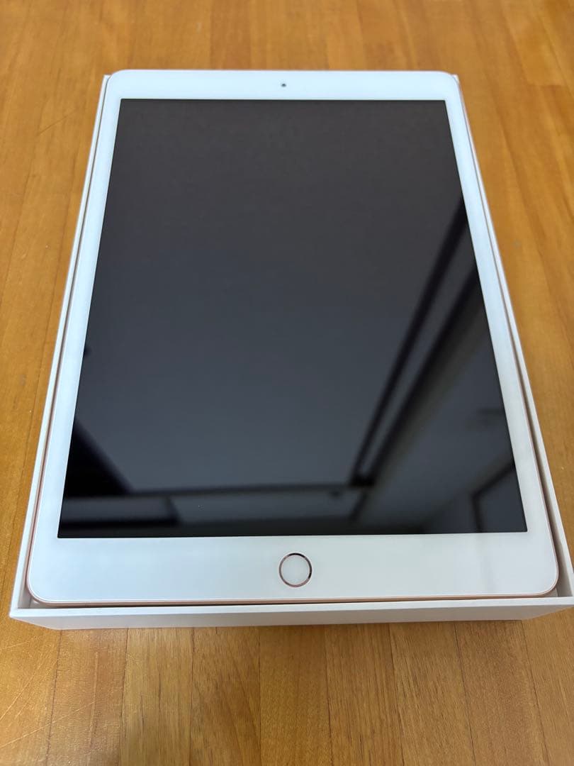 Apple iPad 10.2インチ 32GB本体（8世代）　Wi-Fiモデル