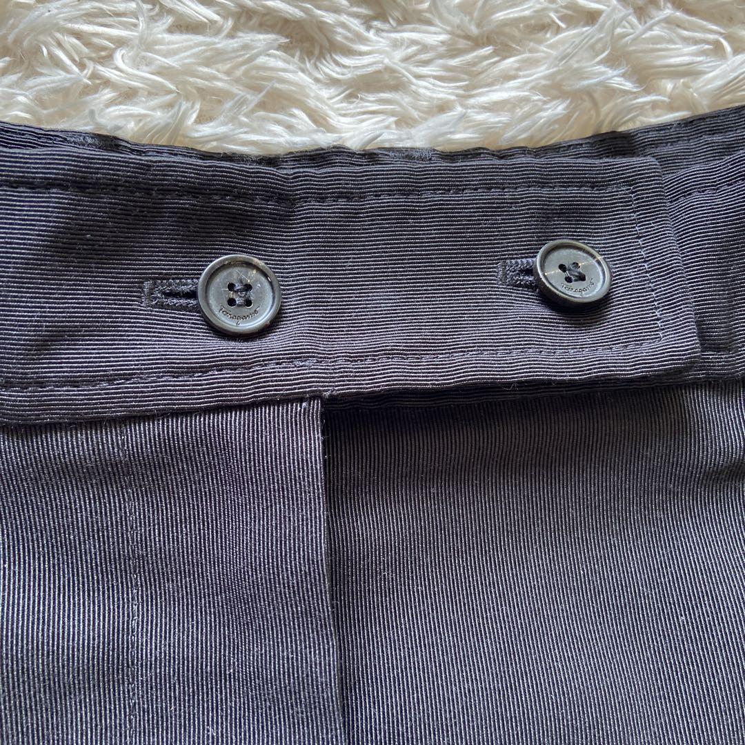 近年　美品　フェラガモ　コットンシルクハーフパンツ　タック　膝下丈　38M位　黒