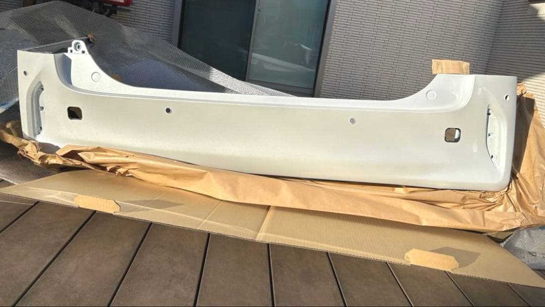 新品TOYOTAアルファードのリアバンパー（パールホワイト）