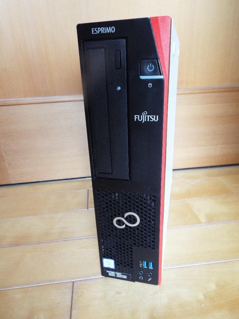 Windowsデスクトップ ESPRIMO D588/V i3-8100 16G SSD256G+HDD