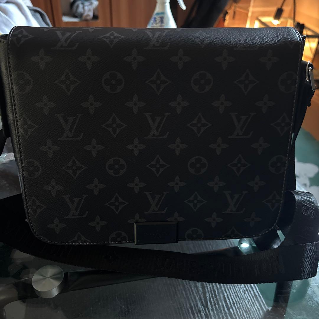 美品 ルイヴィトン ディストリクト PM NV2 ショルダーバッグ RFID