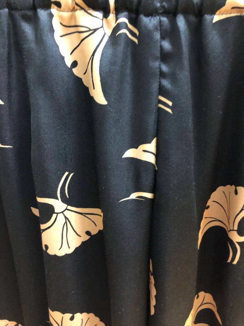 ドリスヴァンノッテン２０２４年春夏シルクパンツ