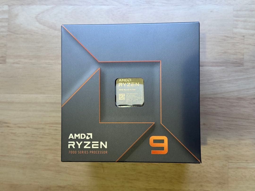AMD Ryzen 9 7900 CPU Wraith Prismクーラー付