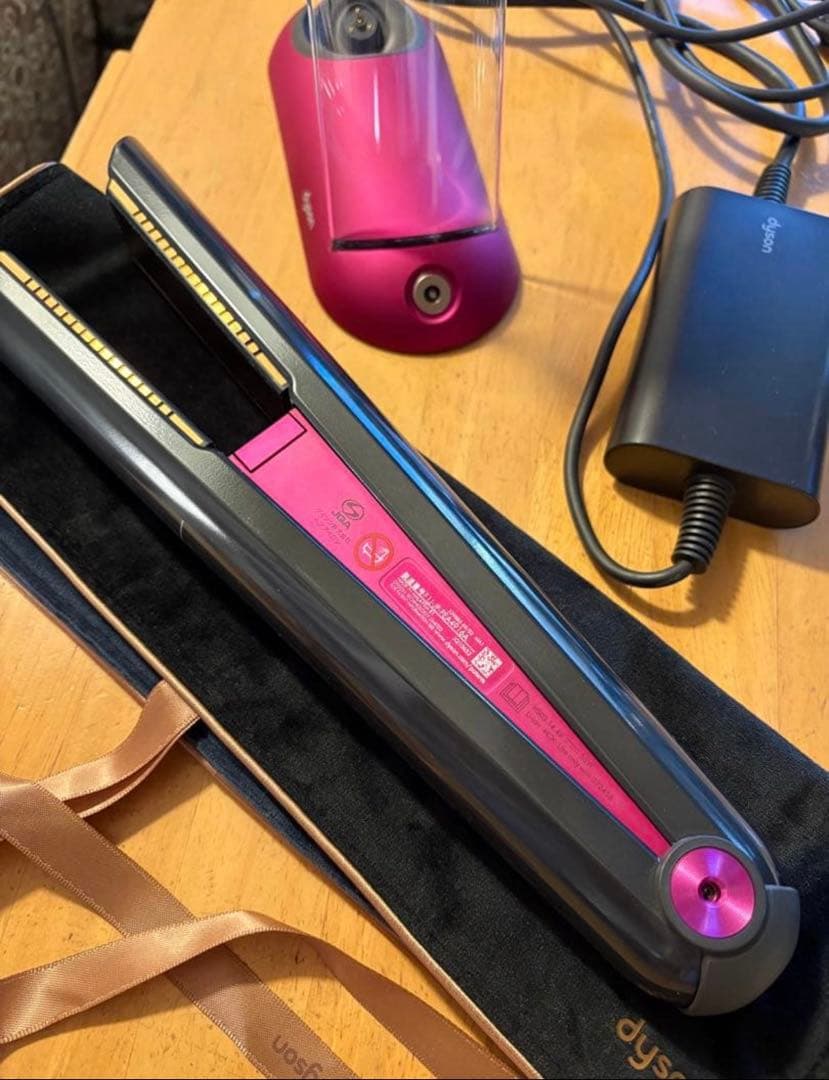 ダイソン　コラール　ヘアアイロン　ピンク