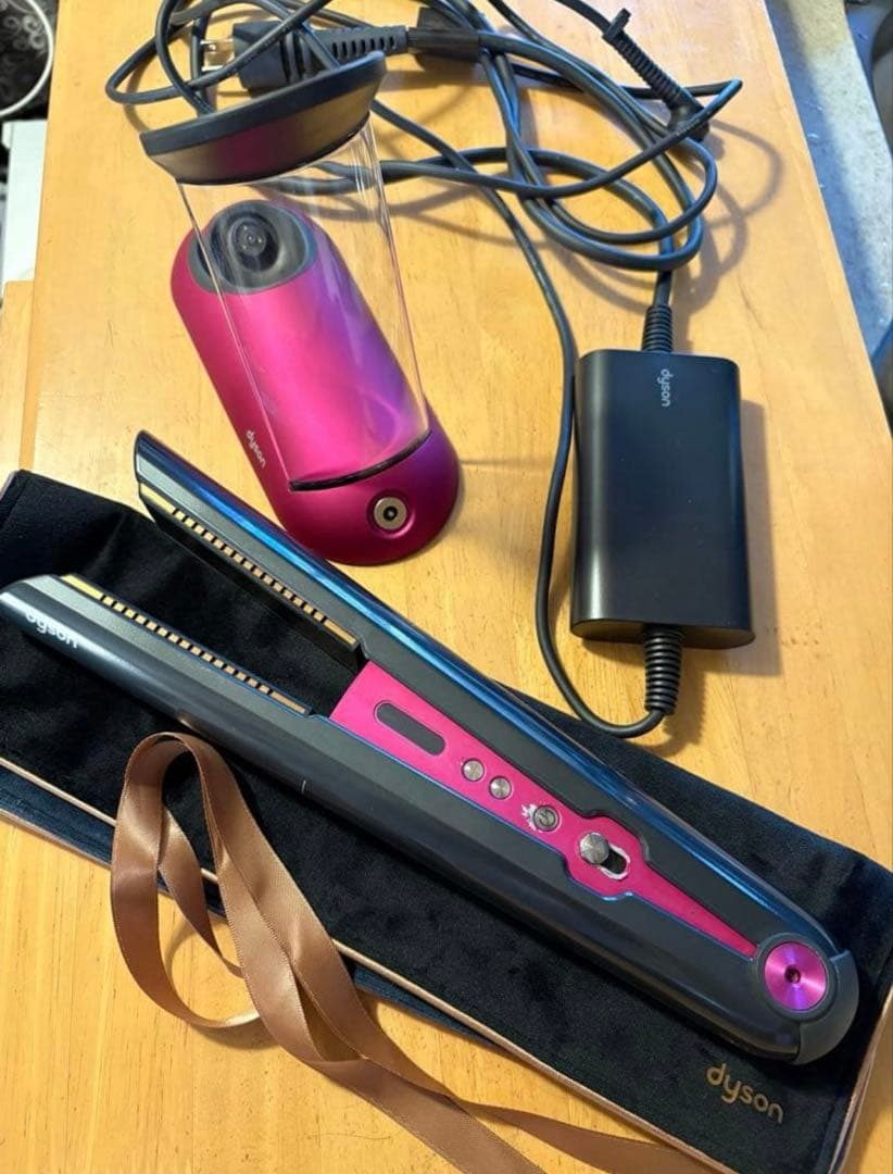 ダイソン　コラール　ヘアアイロン　ピンク