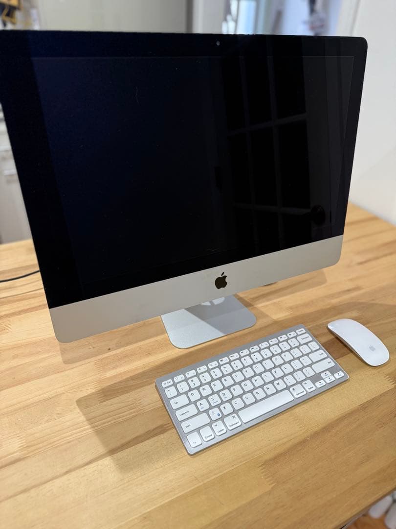 Macデスクトップ iMac + AnkerKeyboard + Magic Mouse