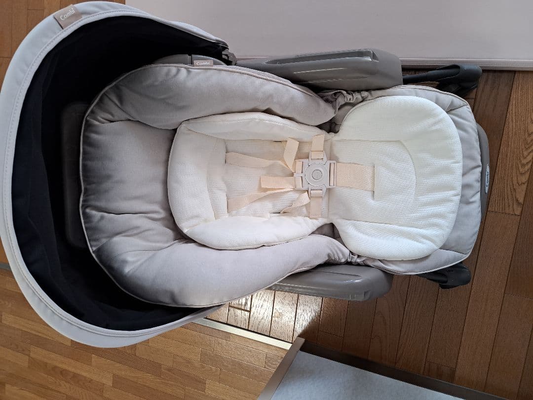 [美品]ネムリラ コードレス AUTO SWING バッテリー&アダプター未使用