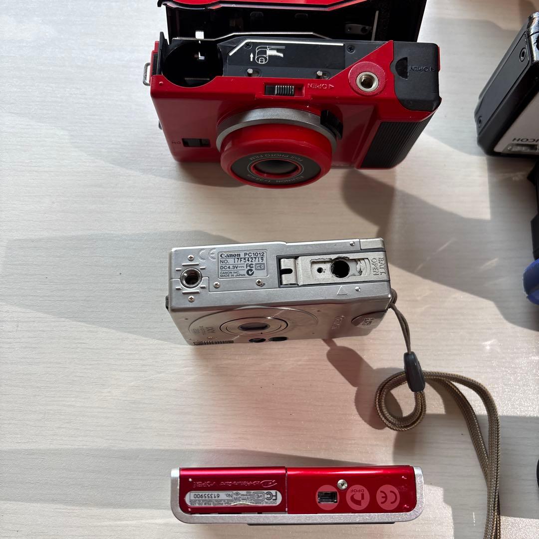 デジタルカメラセットとフィルムカメラ（各種ブランド） … **ジャンク**