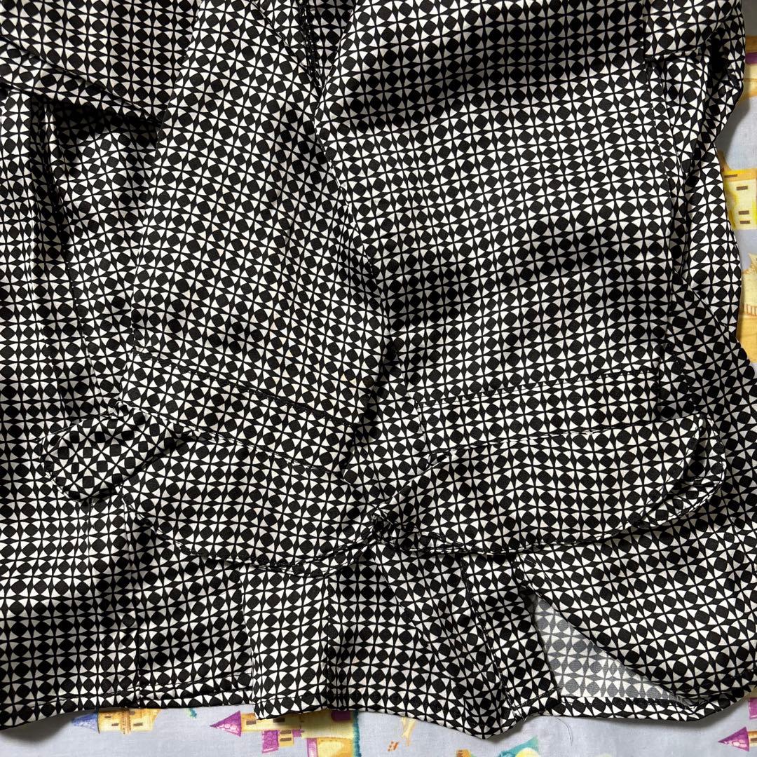 新品　ナラカミーチェ　サテン幾何プリントフリル長袖ブラウス　サイズ４　3L 15