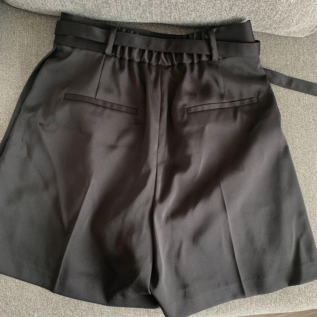 フレイアイディー　ダブルサテンショートパンツ