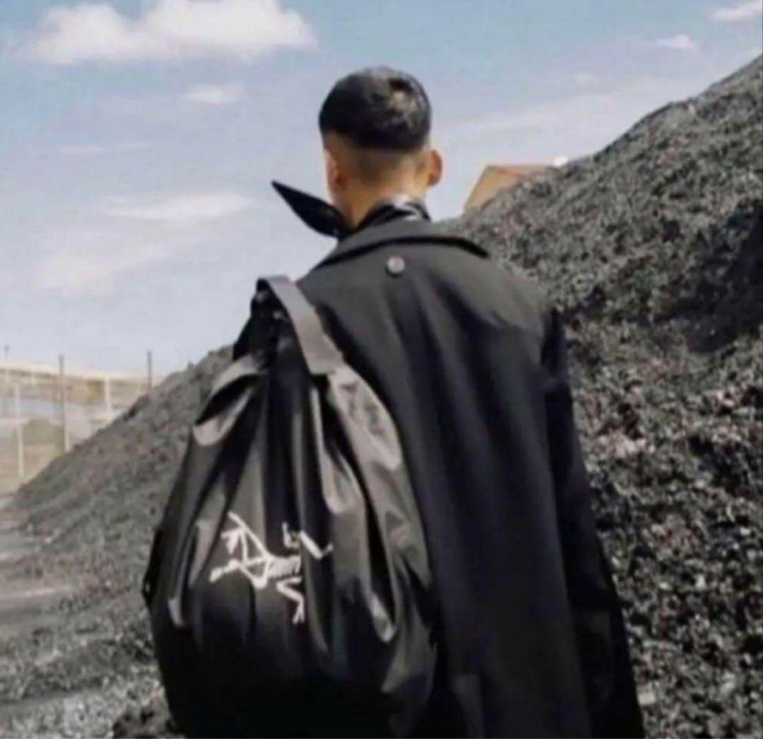 た*様 希少 ARC'TERYX Carrier Duffle 防水バックパック