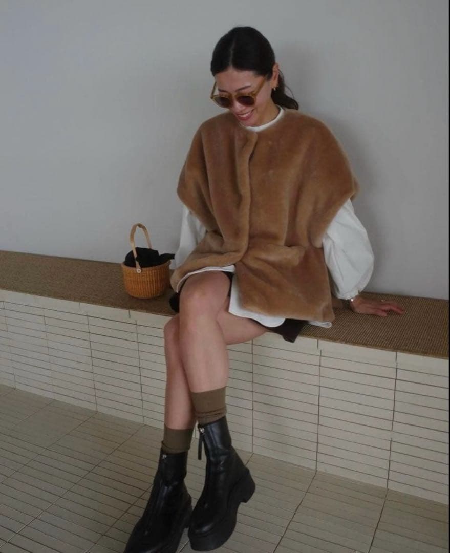 完売！bow.a ボウエー　FAKE FUR VEST