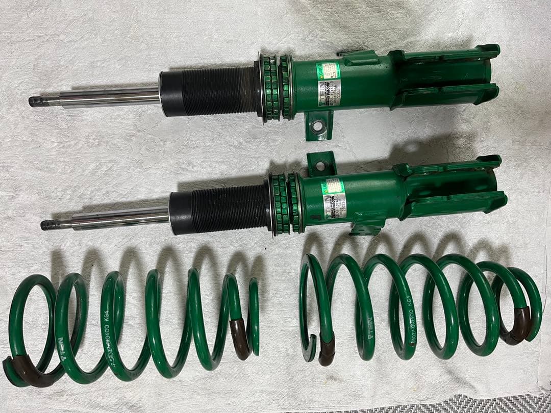 TEIN 全長式 車高調　フロントのみ zrr70w ヴォクシー、ノア