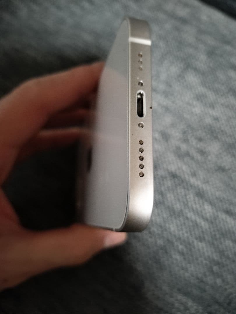 Apple iPhone 12 本体 64GB ホワイト 美品