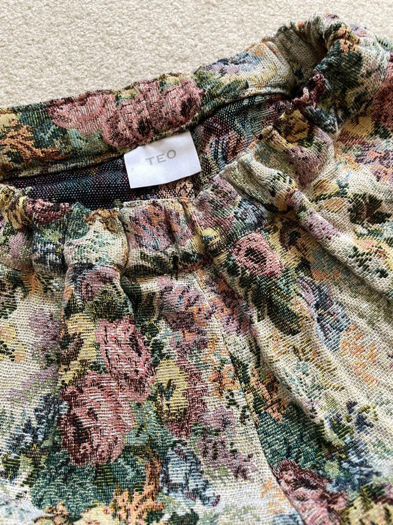 ゴブラン花柄　バルーンパンツ