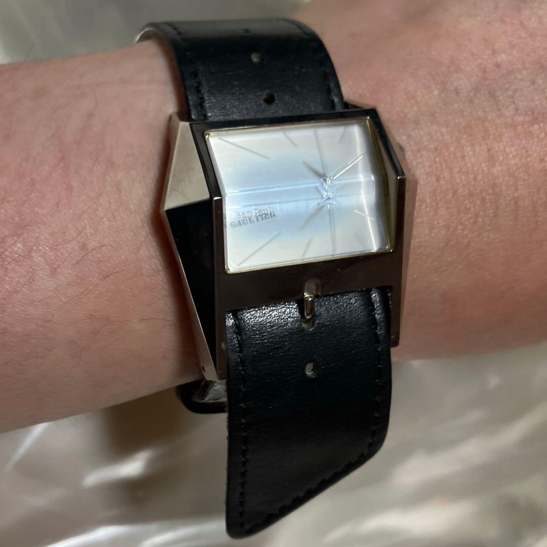 追記⭐️値下⭐️ジャンポールゴルチエ　レザーベルト　デザイン物腕時計　電池切れ