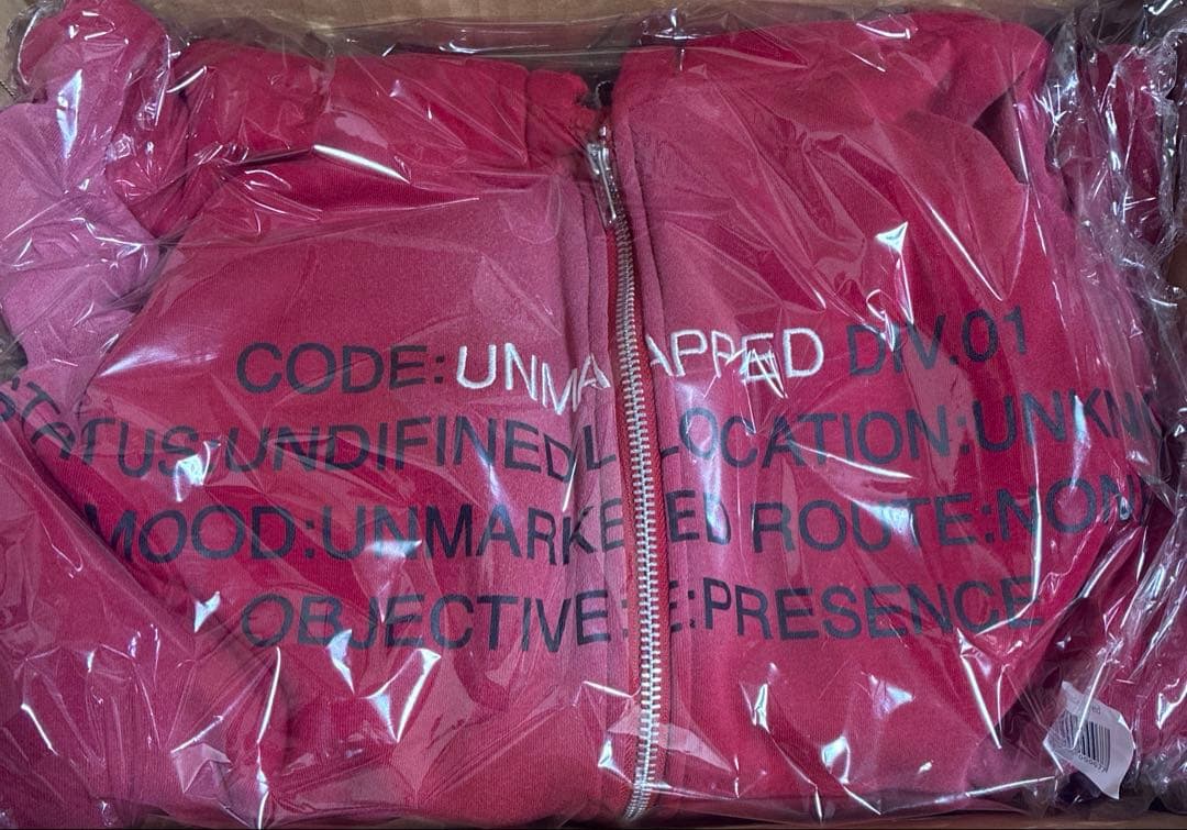 ののの unmapped Dust fade hoodie / red