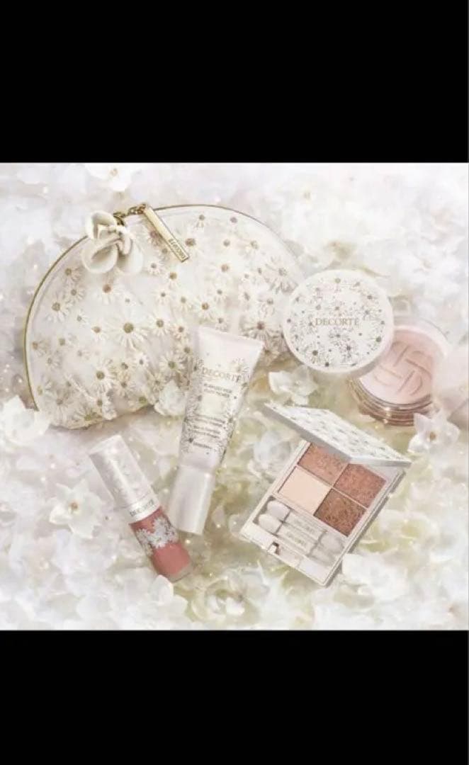 コスメデコルテ　クリスマスコフレ　2024