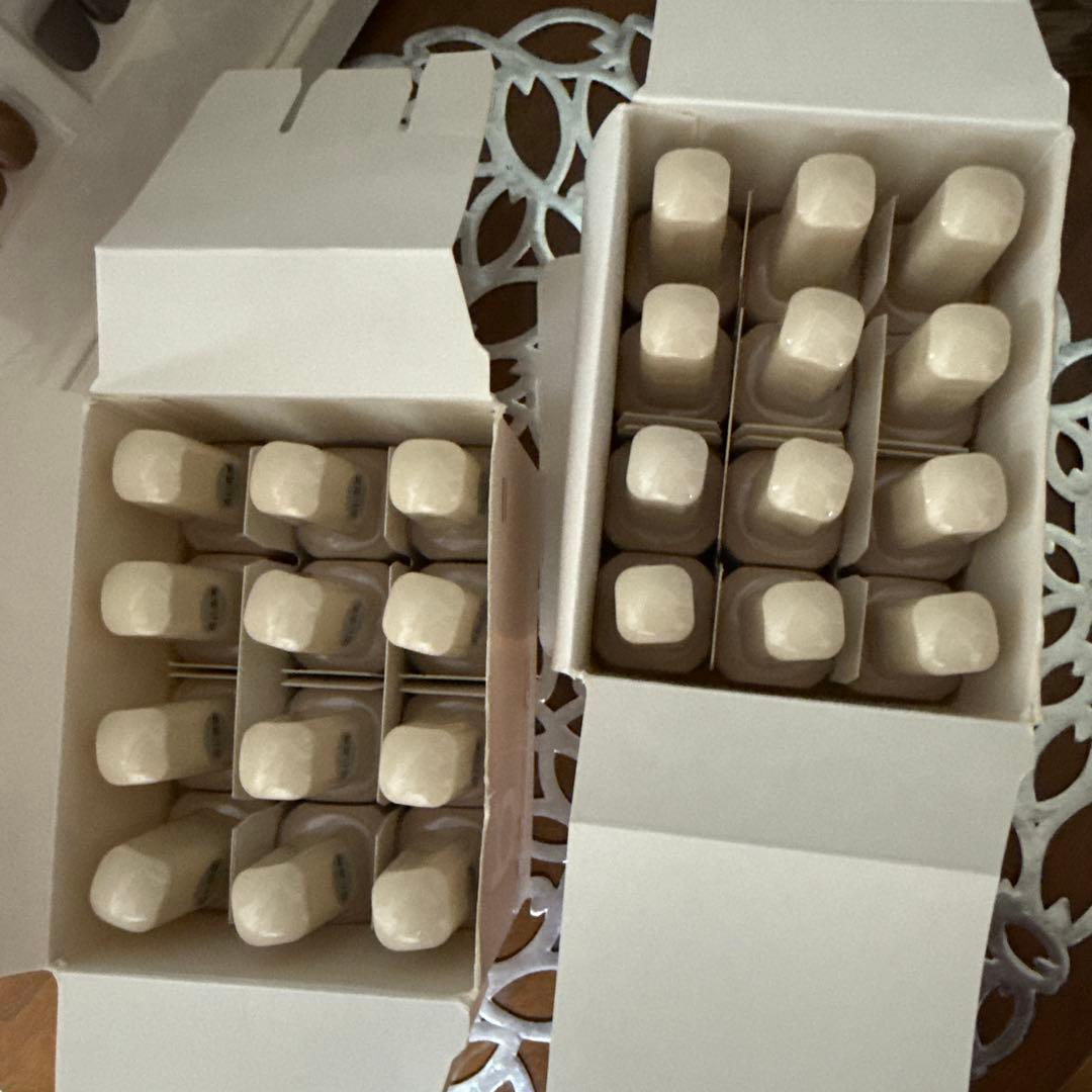 ☆新品未使用☆くまさんカラーチャート付き◇ ジェルネイル 24色セット！