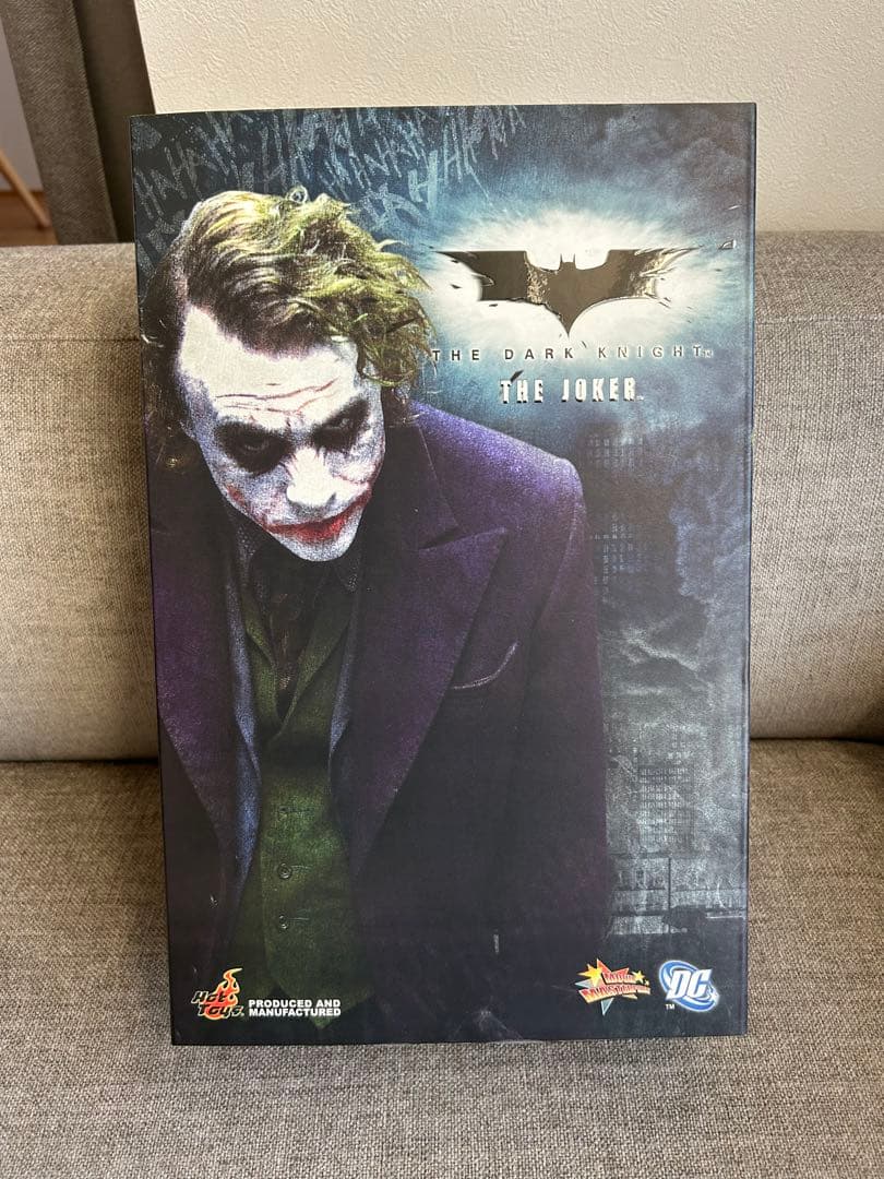 ダークナイト ジョーカー ホットトイズ THE JOKER フィギュア
