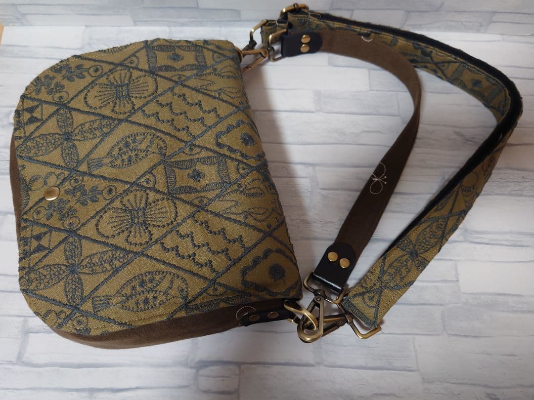 symphony khaki ミナペルホネン フラップショルダーバッグ