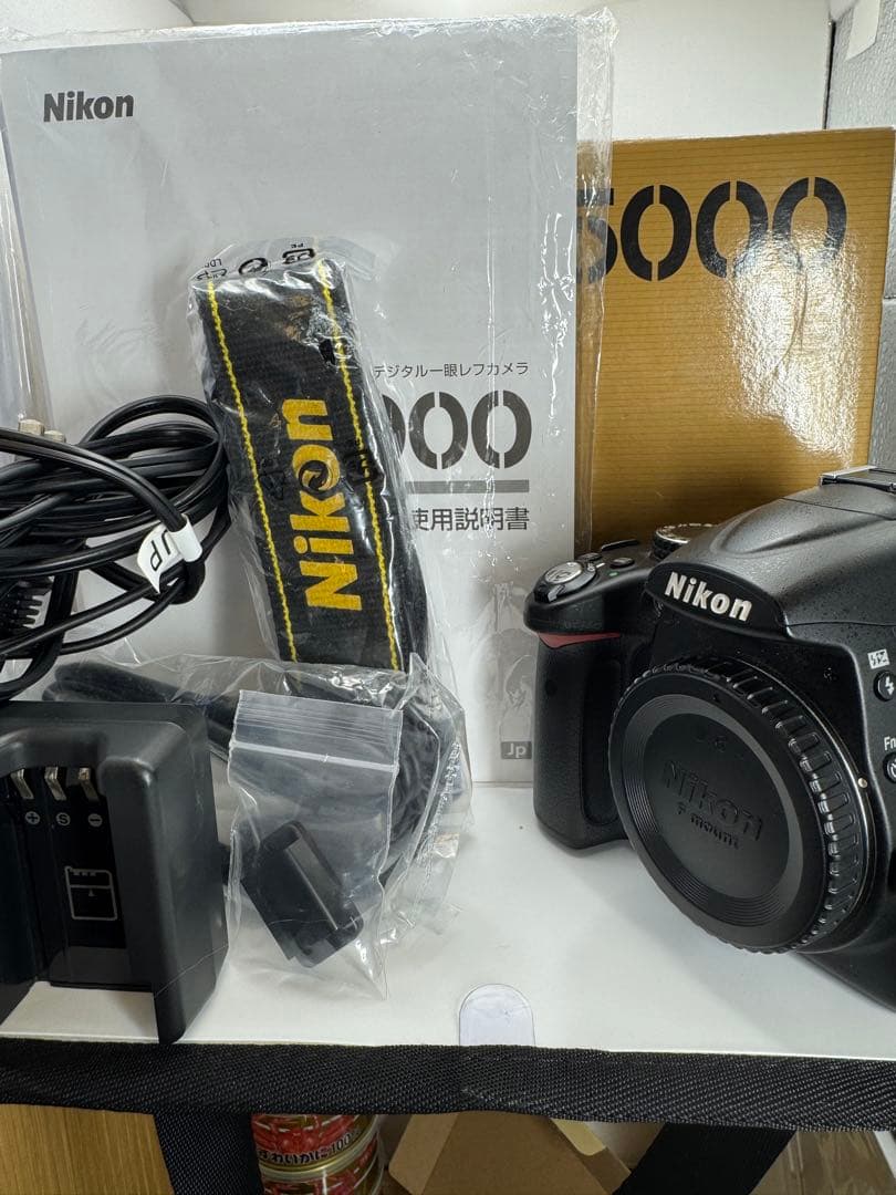 Nikon D5000 デジタル一眼レフカメラ　ボディーのみ