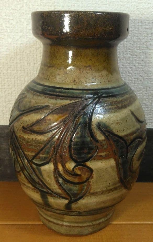 【緑一色】人間国宝 金城次郎 海老魚文花瓶 栞 共箱 無傷 壷屋焼やちむん