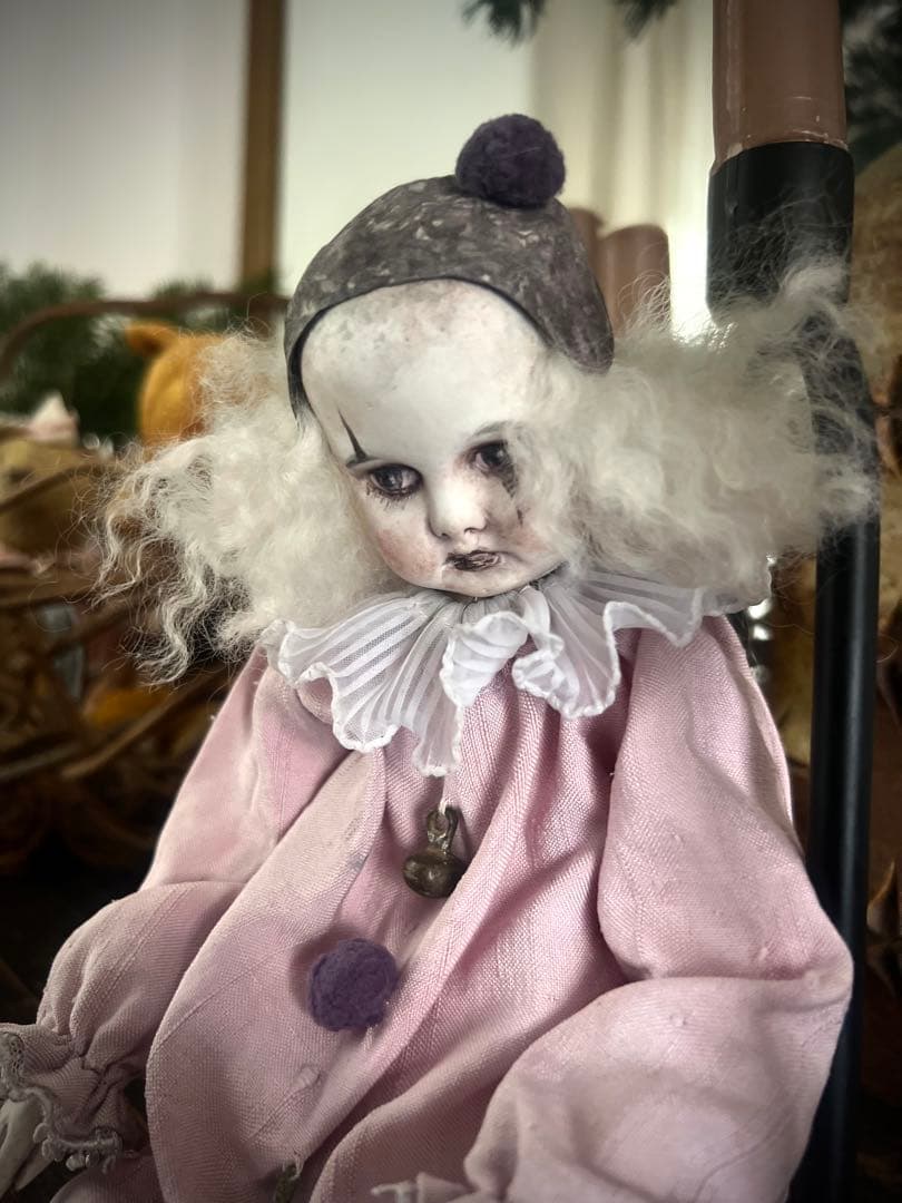 人形 ピンクの布製ピエロ人形