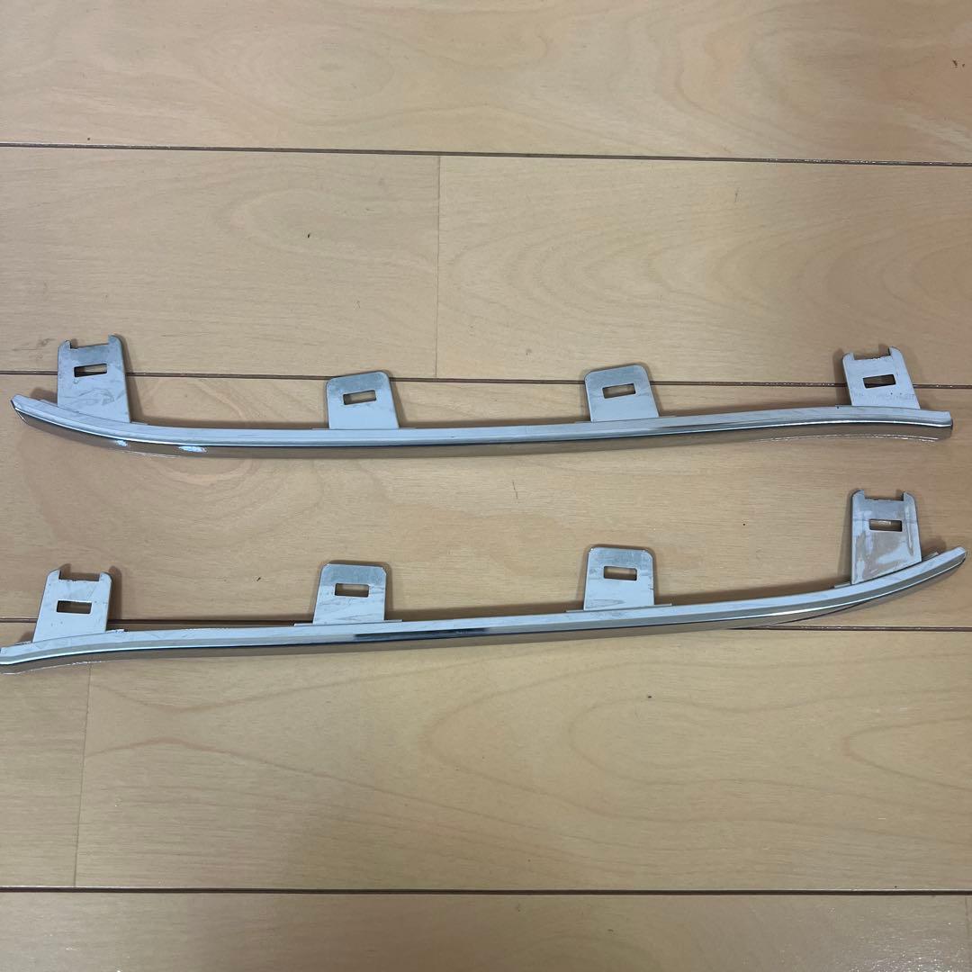 60系　後期　ハリアー フロントグリルガーニッシュ