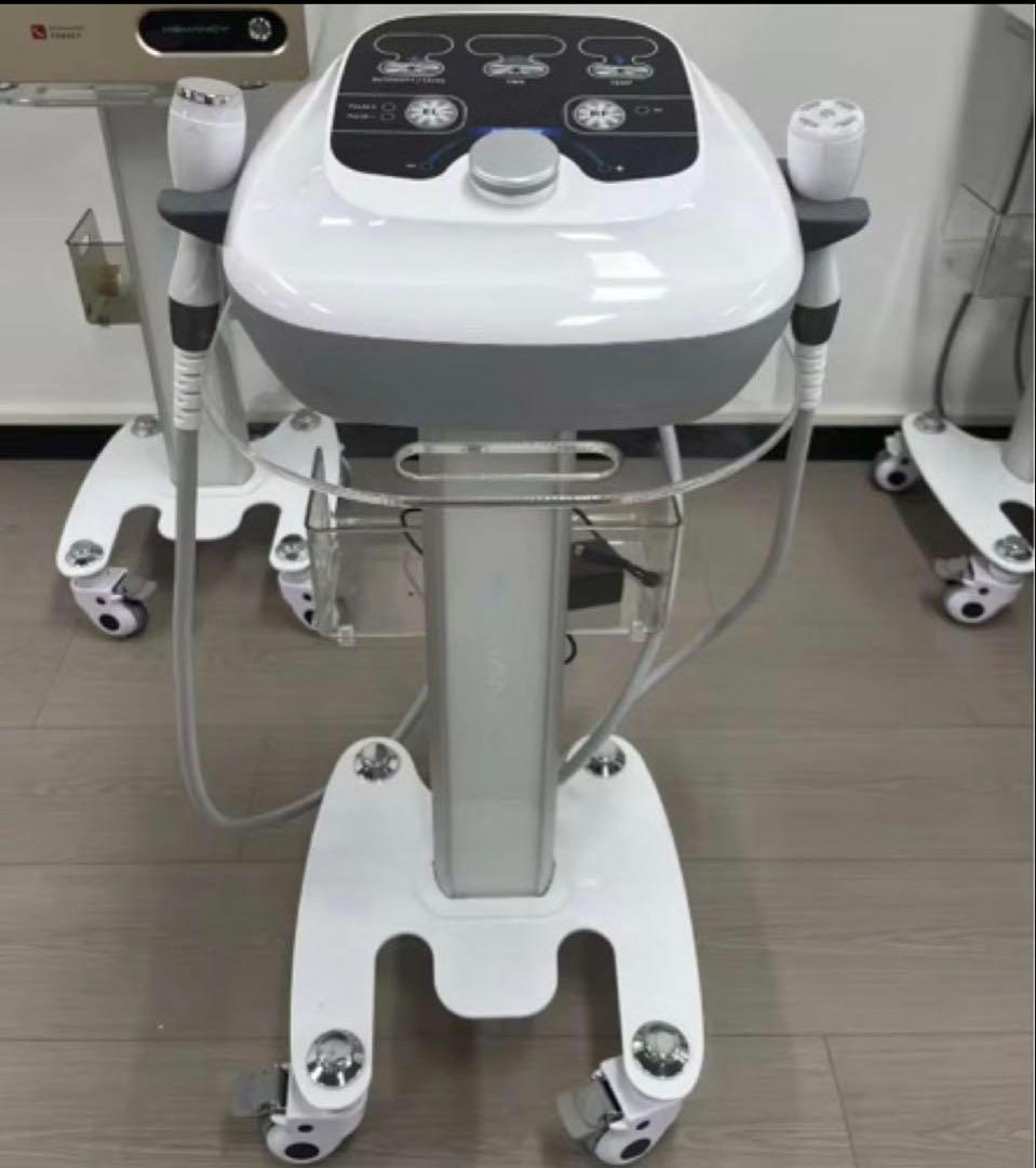 エレクトロポレーション RF美顔器　美容機器　美容液導入