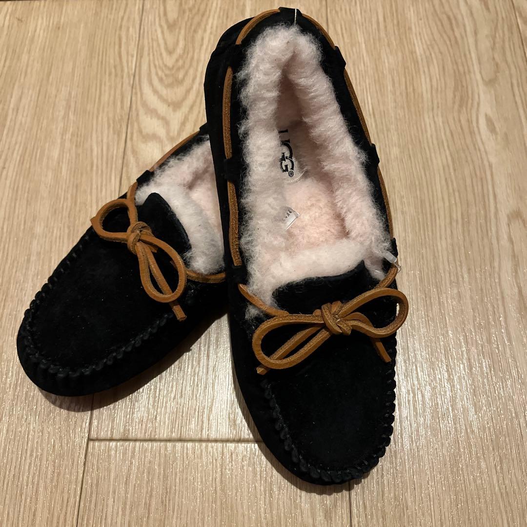 UGG モカシン　ダコタ　新品　ブラック