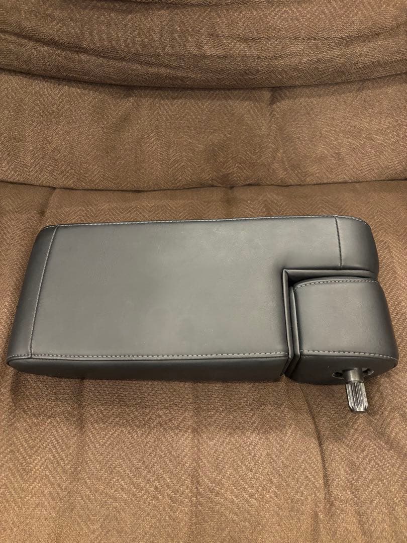 デリカD5 コンソール アームレスト シートアームレスト