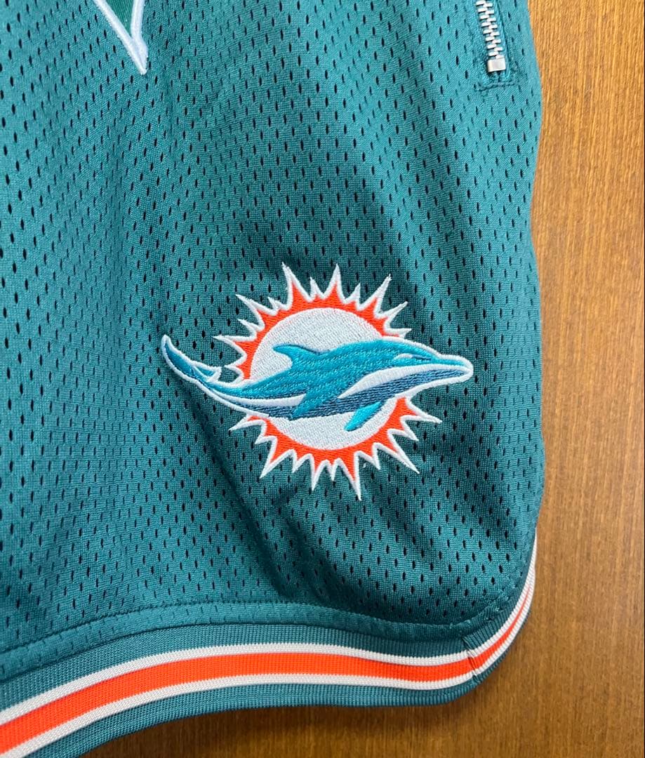 ハザードらんぷ 　★新品★NFL フットボール　ドルフィンズ　ハーフパンツ