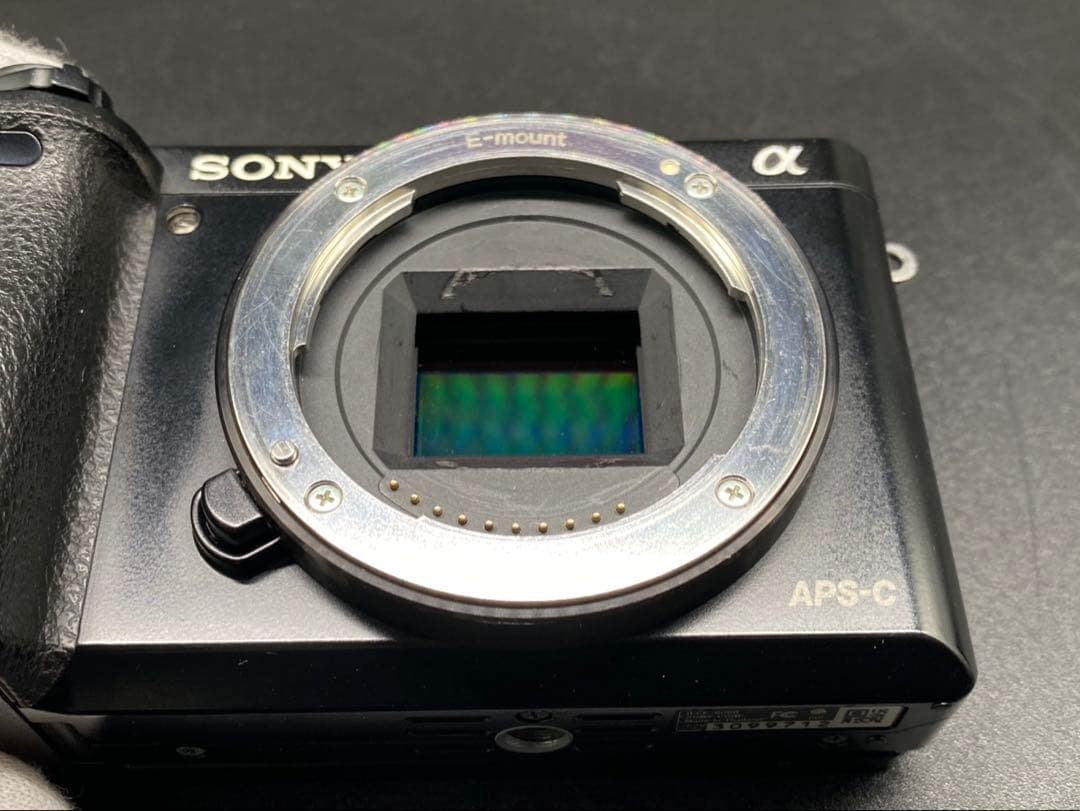 ★SONY ミラーレスカメラ a6000 ILCE-6000 ボディのみ